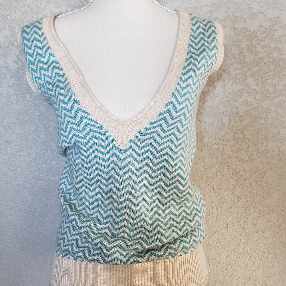 Kimchi & Blue sweater vest